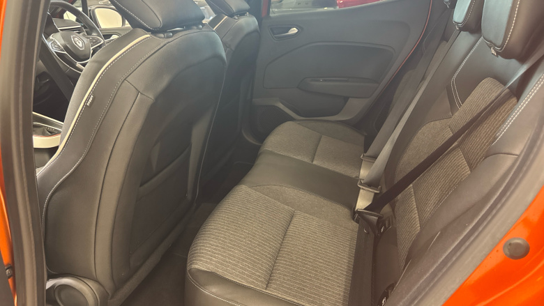 Renault Clio 1.6 E-TECH full hybrid 145 Techno 5dr Auto Hybrid Hatchback